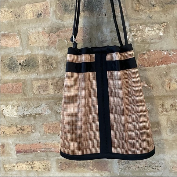 Baskets of Cambodia 2-Way Crossbody Shoulder Bucket Bag - Picture 2 of 4